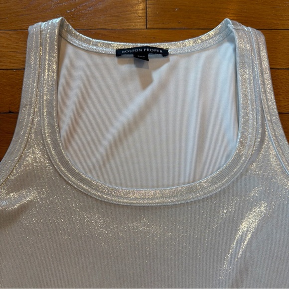 Boston Proper So Essential Silver Foil Ribbed Scoop Neck Tank Top Womens Small - Picture 2 of 7